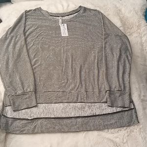 New York Collection Women's grey and white jersey knit long sleeve  top